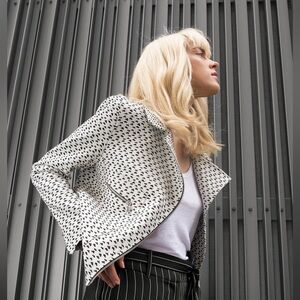 Cop.Copine jacket ARTIO Cloud print jacquard white black print zip No Belt